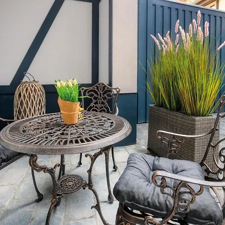 Daire Ziesing Am Schlossberg